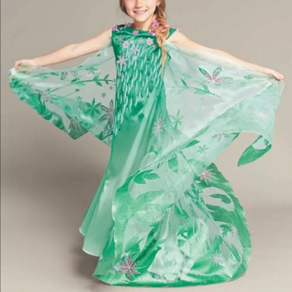 Frozen Fever Elsa- the Ultimate Collection  NWOT